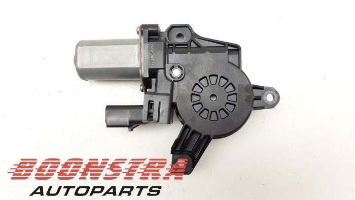Usados Motor de ventanilla de puerta Dodge 1500 Crew Cab (DS) 5.7 Hemi V8 4x4 Precio € 30,19 IVA incluido ofrecido por Boonstra Autoparts