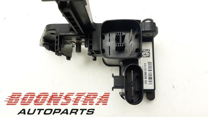 Stromverteiler van een BMW 2 serie (F22) M235i 3.0 24V 2014