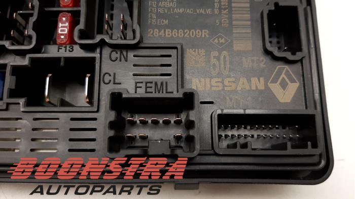 Fuse box from a Renault Clio V (RJAB) 1.0 TCe 90 12V 2021