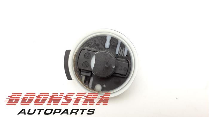 Begagnade Bränsletryckssensor Audi A3 Sportback (8VA/8VF) 1.4 16V g-tron Pris € 24,95 Marginaltabell erbjuds av Boonstra Autoparts
