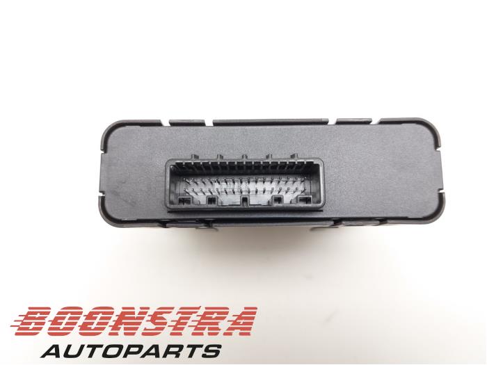 Gateway module from a Renault Clio V (RJAB) 1.0 TCe 90 12V 2021