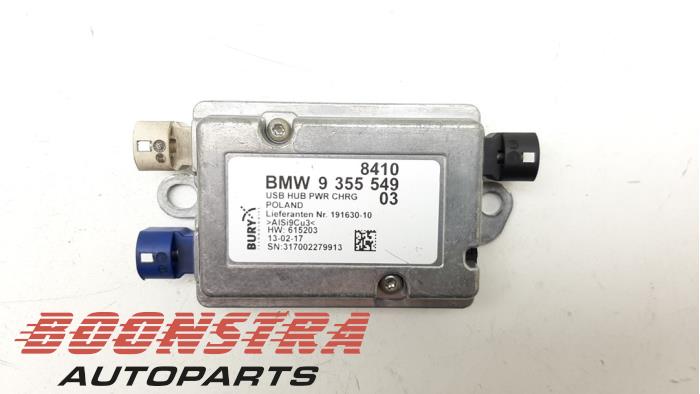 Module USB from a BMW M4 (F82) M4 3.0 24V Turbo Competition Package 2017