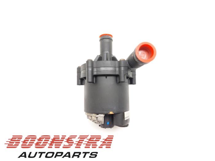 Begagnade Extra vattenpump Tesla Model S 85 Pris € 99,95 Marginaltabell erbjuds av Boonstra Autoparts