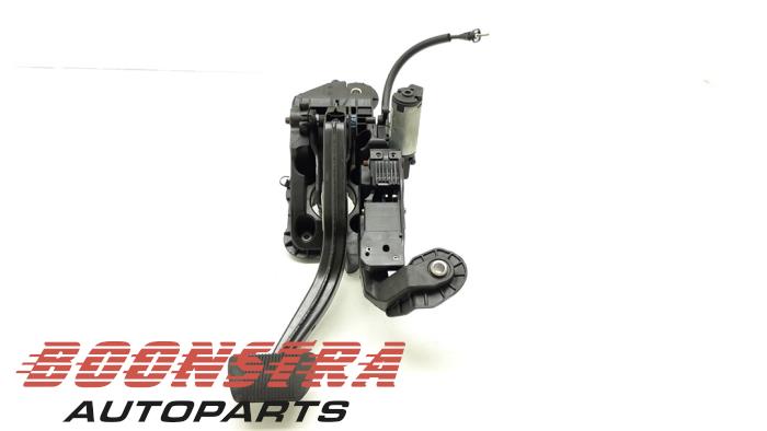 Używane Pedal hamulca Dodge 1500 Crew Cab (DS) 5.7 Hemi V8 4x4 Cena € 181,44 Z VAT oferowane przez Boonstra Autoparts