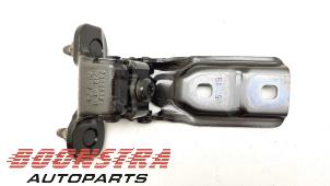 Used Tailgate hinge BMW X1 (F48) sDrive 20i 2.0 16V Twin Power Turbo Price € 24,95 Margin scheme offered by Boonstra Autoparts