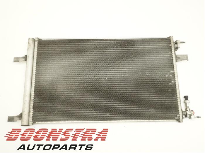 Air conditioning condenser from a Opel Astra J Sports Tourer (PD8/PE8/PF8) 1.6 CDTI 16V 2014