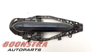 Used Front door handle 4-door, right BMW 5 serie (G30) M5 xDrive 4.4 V8 32V TwinPower Turbo Price € 29,95 Margin scheme offered by Boonstra Autoparts