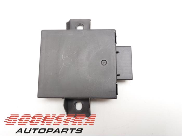 Używane Modul alarmu Volkswagen Touareg (7LA/7L6) 4.2 V8 40V Cena € 24,95 Procedura marży oferowane przez Boonstra Autoparts