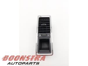 Używane Kratka wentylacyjna deski rozdzielczej Dodge 1500 Crew Cab (DS/DJ/D2) 5.7 Hemi V8 4x4 Cena € 30,19 Z VAT oferowane przez Boonstra Autoparts