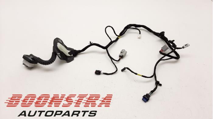 Begagnade Kablage Dodge 1500 Crew Cab (DS) 5.7 Hemi V8 4x4 Pris € 60,44 Inklusive moms erbjuds av Boonstra Autoparts