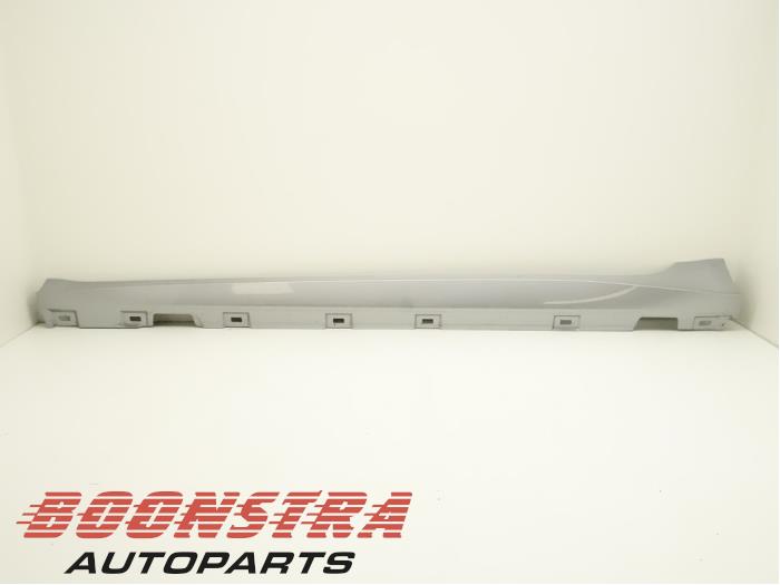 Side skirt, left from a Audi A5 Sportback (F5A/F5F)  2021