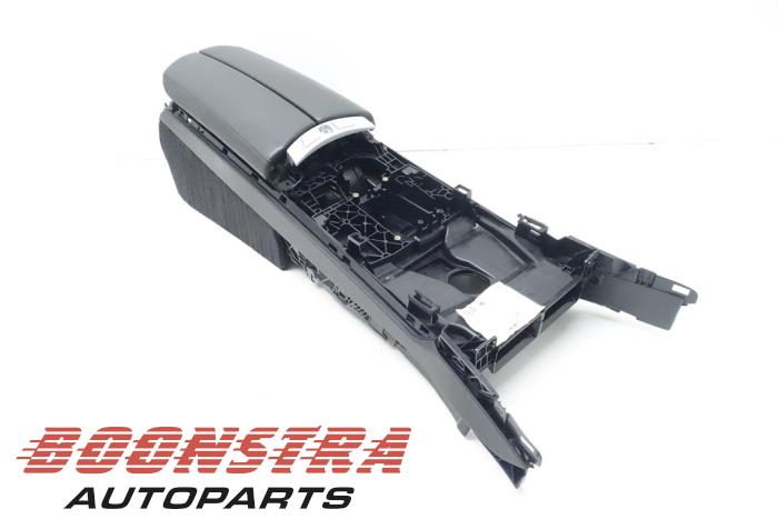 Usagé Console centrale BMW 7 serie (F01/02/03/04) 730d 24V Prix € 99,95 Règlement à la marge proposé par Boonstra Autoparts