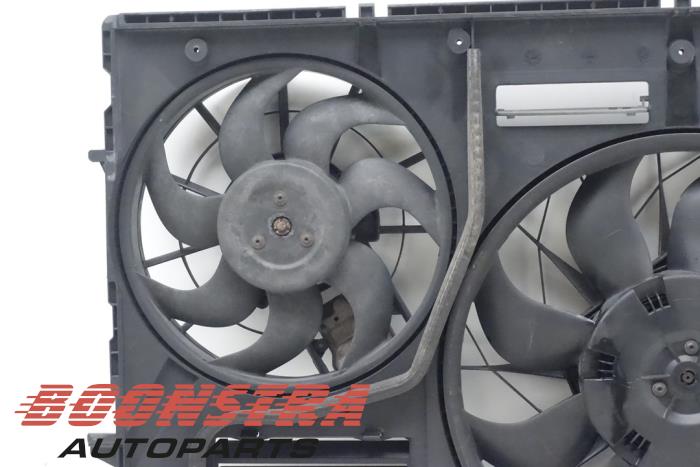 Cooling fans from a Audi Q7 (4LB) 3.0 TDI V6 24V 2006