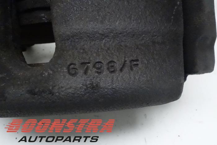 Front brake calliper, left from a Audi Q2 (GAB/GAG) 1.4 TFSI 16V 150 2018