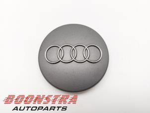 Usagé Enjoliveur moyeu Audi A4 Prix € 24,95 Règlement à la marge proposé par Boonstra Autoparts