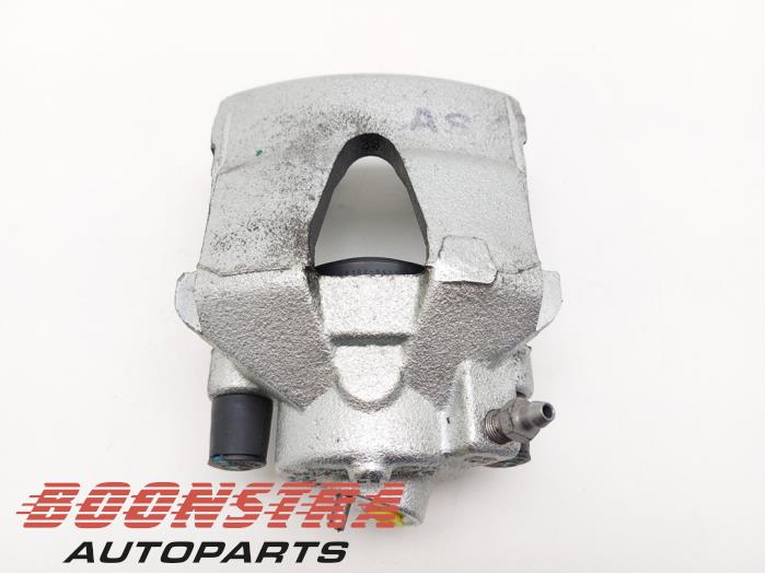 Usados Pinza de freno derecha delante Volkswagen Up! (121) e-Up! Precio € 24,95 Norma de margen ofrecido por Boonstra Autoparts