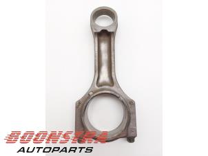 Used Connecting rod BMW 3 serie Touring (F31) 320d 2.0 16V EfficientDynamicsEdition Price € 49,95 Margin scheme offered by Boonstra Autoparts