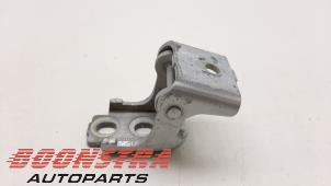 Used Front door hinge, right Renault Clio IV Estate/Grandtour (7R) 1.5 Energy dCi 90 FAP Price € 24,95 Margin scheme offered by Boonstra Autoparts