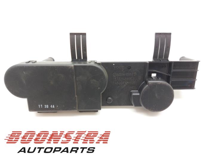 Używane Antena Porsche Panamera (970) 3.0 D V6 24V Cena € 39,95 Procedura marży oferowane przez Boonstra Autoparts