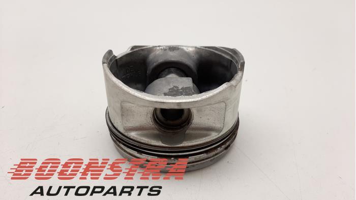 Usados Pistón Volkswagen Touareg (7LA/7L6) 4.2 V8 40V Precio € 49,95 Norma de margen ofrecido por Boonstra Autoparts