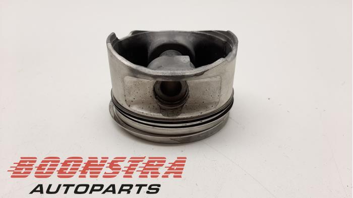 Usagé Piston Volkswagen Touareg (7LA/7L6) 4.2 V8 40V Prix € 49,95 Règlement à la marge proposé par Boonstra Autoparts