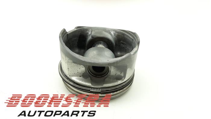 Usados Pistón Volkswagen Touareg (7LA/7L6) 4.2 V8 40V Precio € 49,95 Norma de margen ofrecido por Boonstra Autoparts