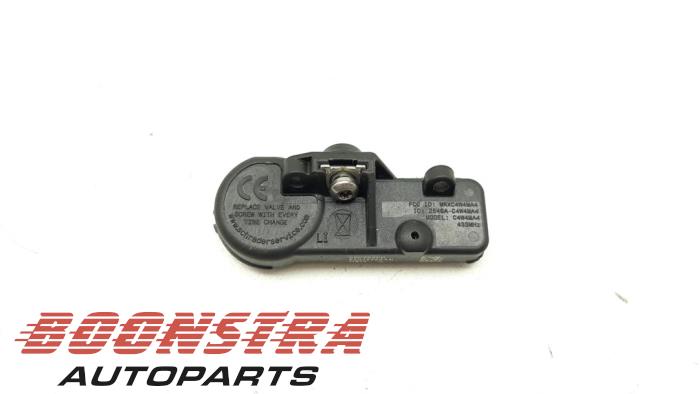 Begagnade Däcktryckssensor Dodge 1500 Crew Cab (DS) 5.7 Hemi V8 4x4 Pris € 36,24 Inklusive moms erbjuds av Boonstra Autoparts