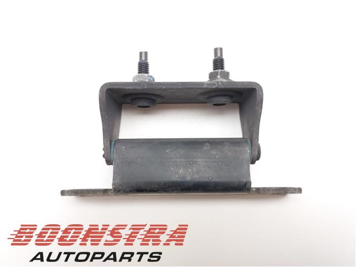 Tailgate hinge from a Volvo XC90 I 2.4 D5 20V 2006