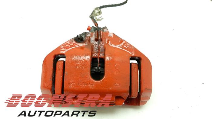 Gebrauchte Bremszange links vorne BMW 5 serie (F10) 530i 24V Preis € 49,95 Margenregelung angeboten von Boonstra Autoparts