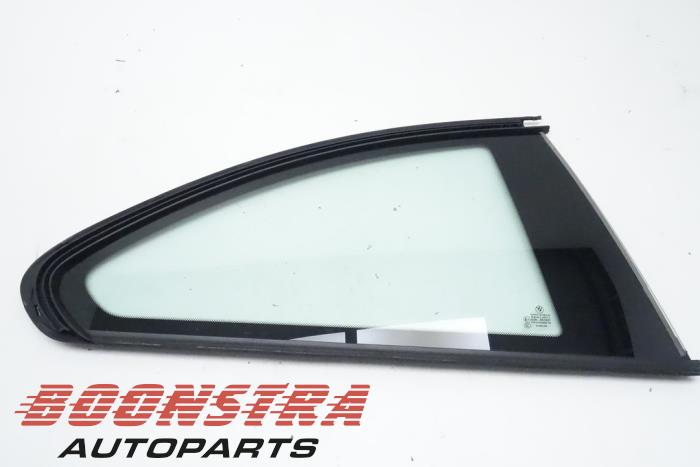 Usados Ventanilla triangular derecha detrás BMW 2 serie (F22) 218i 1.5 TwinPower Turbo 12V Precio € 79,95 Norma de margen ofrecido por Boonstra Autoparts