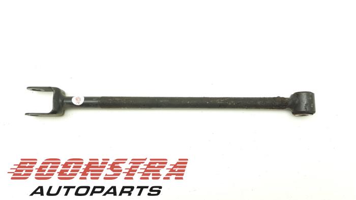 Rear wishbone, left from a Dacia Duster (HS) 1.5 dCi 4x4 2016