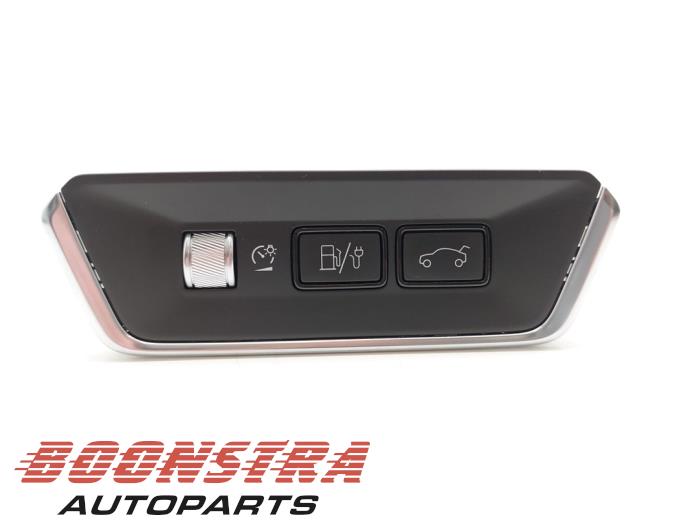 Begagnade Brytare Lynk &amp; Co 01 1.5 PHEV Pris € 118,95 Marginaltabell erbjuds av Boonstra Autoparts