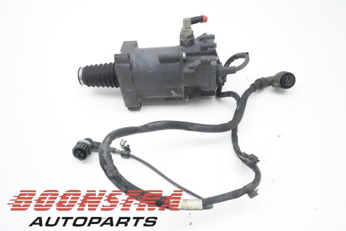 Używane Silownik sprzegla MAN TGS Cena € 290,34 Z VAT oferowane przez Boonstra Autoparts