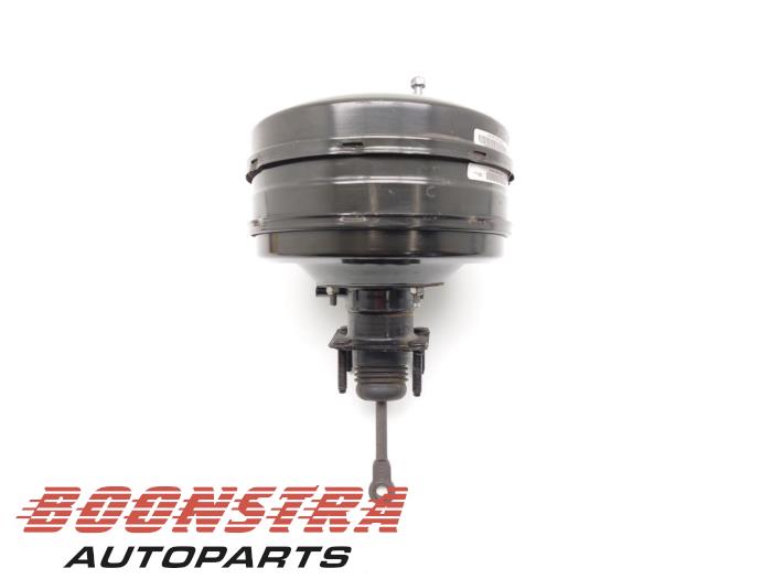 Begagnade Bromsservo Dodge 1500 Crew Cab (DS) 5.7 Hemi V8 4x4 Pris € 90,69 Inklusive moms erbjuds av Boonstra Autoparts