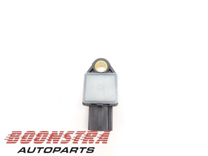 Begagnade Airbagsensor Dodge 1500 Crew Cab (DS) 5.7 Hemi V8 4x4 Pris € 30,19 Inklusive moms erbjuds av Boonstra Autoparts