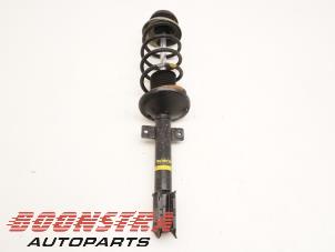 Used Rear shock absorber rod, left Dacia Duster (HS) 1.5 dCi 4x4 Price € 24,95 Margin scheme offered by Boonstra Autoparts