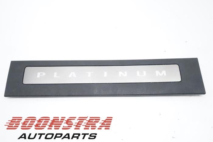 Używane Próg drzwi prawa Ford Usa F-150 Standard Cab 3.5 V6 24V Crew Cab Cena € 48,34 Z VAT oferowane przez Boonstra Autoparts