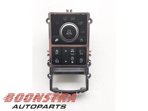 Usados Interruptor Landrover Range Rover IV (LG) 4.4 SDV8 32V Precio € 158,95 Norma de margen ofrecido por Boonstra Autoparts