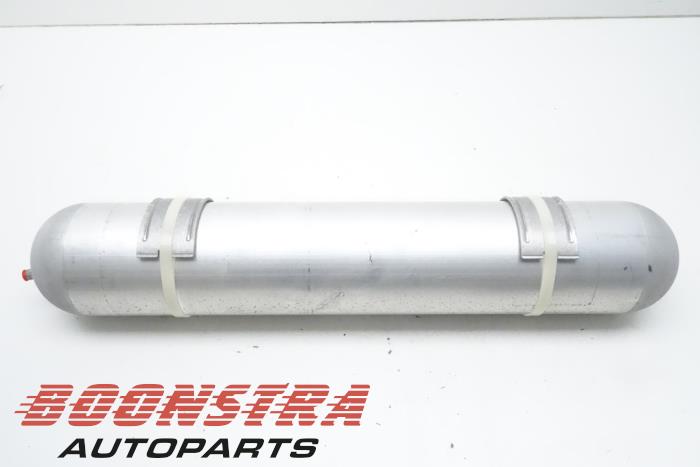 Begagnade Lufttank Tesla Model X 100D Pris € 99,95 Marginaltabell erbjuds av Boonstra Autoparts
