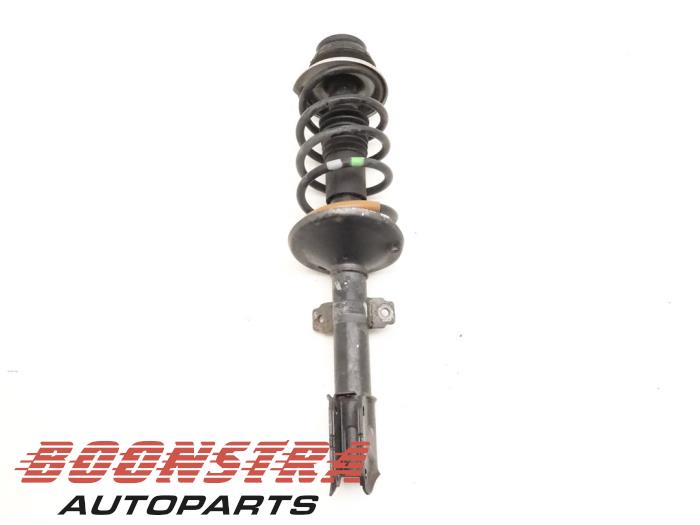 Front shock absorber rod, right from a Dacia Duster (HS) 1.5 dCi 4x4 2014