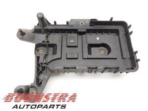Used Battery box Volkswagen Tiguan (5N1/2) 2.0 TDI 16V 4Motion Price € 24,95 Margin scheme offered by Boonstra Autoparts