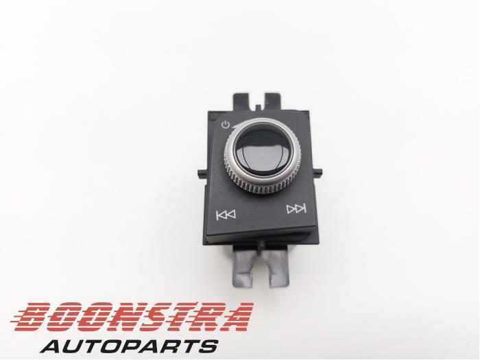 Usagé Commodo Audi Q5 (FYB/FYG) 3.0 TDI V6 24V Quattro Prix € 24,95 Règlement à la marge proposé par Boonstra Autoparts
