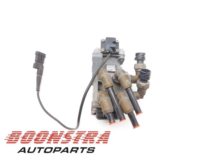 Begagnade EBD-system Iveco Diversen Pris € 310,91 Inklusive moms erbjuds av Boonstra Autoparts