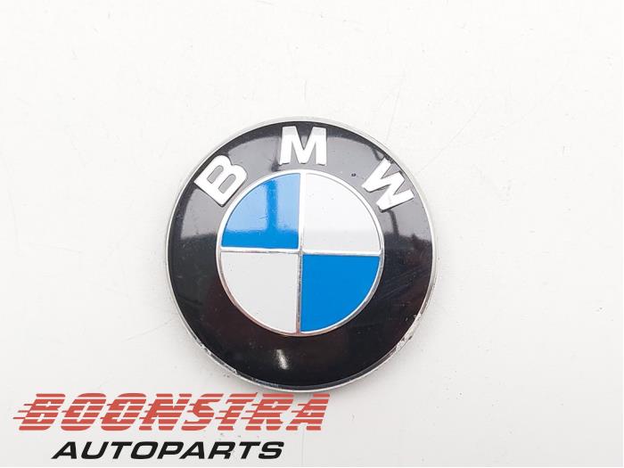 Embellecedor de buje de un BMW 3-Serie