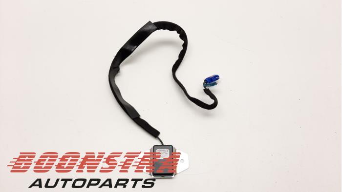 Używane Antena Fiat Ducato (250) 2.3 D 120 Multijet AdBlue Cena € 30,19 Z VAT oferowane przez Boonstra Autoparts