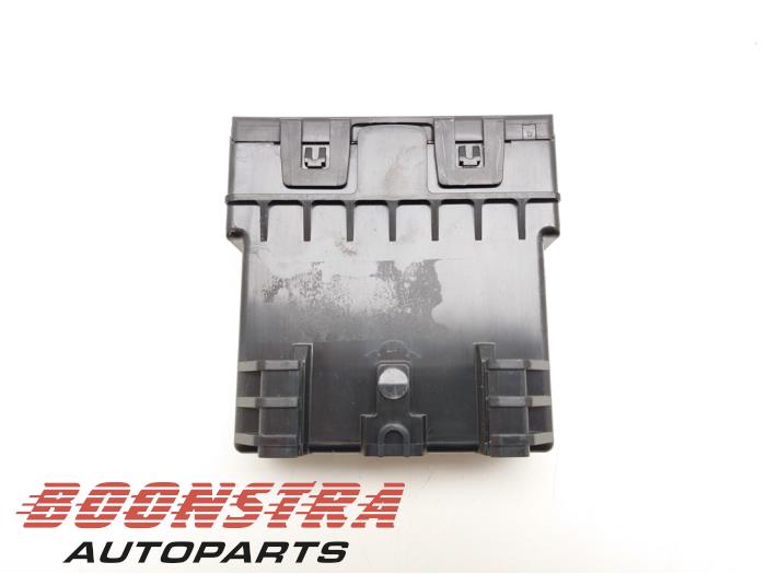 Used Cooling computer Nissan Leaf (ZE1) 39/40kWh Price € 34,95 Margin scheme offered by Boonstra Autoparts