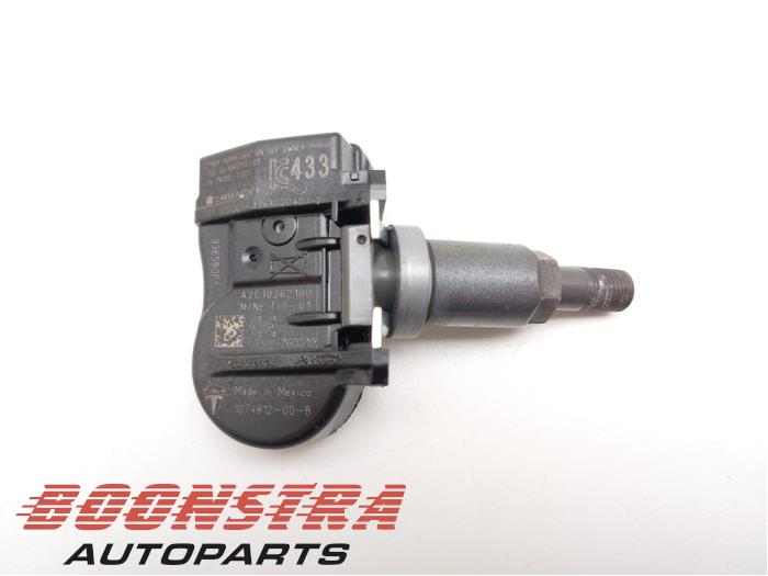 Gebrauchte Reifendrucksensor Tesla Model 3 Long Range 72kWh Preis € 39,95 Margenregelung angeboten von Boonstra Autoparts