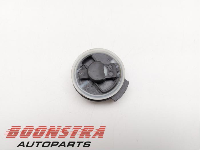 Begagnade Airbagsensor Porsche Cayenne III (9YA) 3.0 V6 Turbo 24V E-Hybrid Pris € 24,95 Marginaltabell erbjuds av Boonstra Autoparts