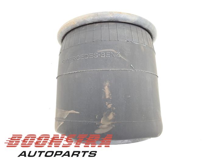 Begagnade Luftfjäder Mercedes Actros Pris € 193,54 Inklusive moms erbjuds av Boonstra Autoparts