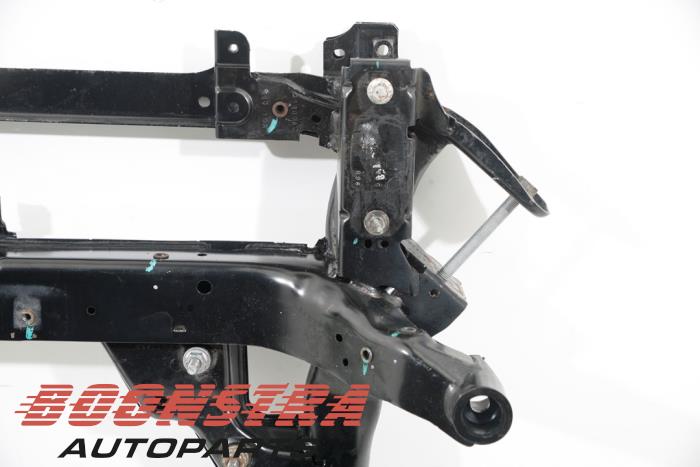 Subframe from a BMW X6 (E71/72) xDrive40d 3.0 24V 2010